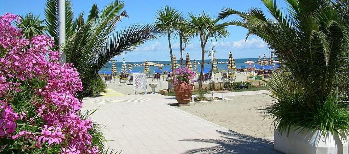 Hotel Napoleon San Mauro Mare Exteriör bild