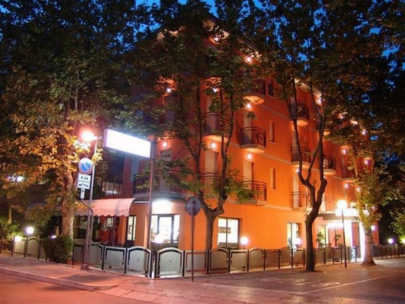 Hotel Napoleon San Mauro Mare Exteriör bild